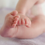Séance photo jolis pieds de bébé à Rennes